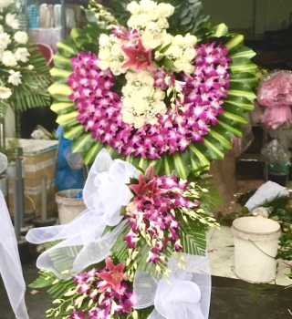 Hoa viếng công giáo rẻ đẹp nhất Bình Dương 