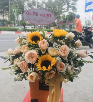 Hoa mừng khai trương để bàn cực rẻ cực đẹp ở Bình Dương 