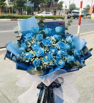 Bó Hồng xanh dương ở Tân Uyên siêu rẻ, siêu đẹp cho ngày phụ nữ 