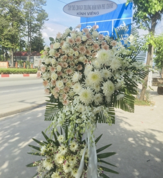Tràng hoa viếng to, rẻ, đẹp khu vực Bình Dương 