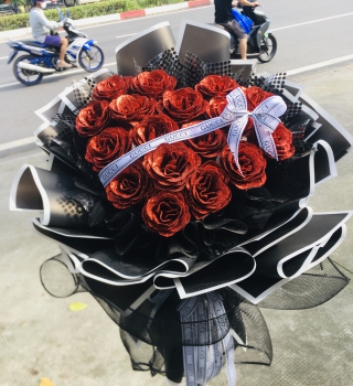 Bó nhũ đỏ trái tim sang chảnh tặng người yêu, tặng vợ ngày 20/10 để được lâu bền