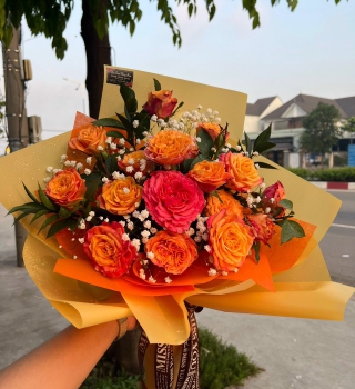 BÓ HOA HỒNG CAM NGỌT NGÀO TẶNG BẠN GÁI SIÊU XINH TÂN UYÊN