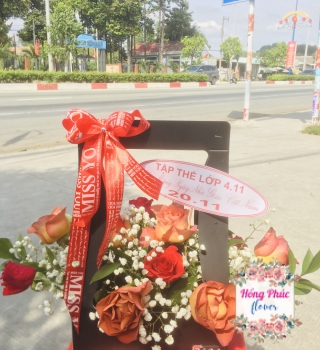 Hộp hoa tươi, hộp bằng giấy hình chữ nhật cắm hoa siêu xinh ở Bình Dương