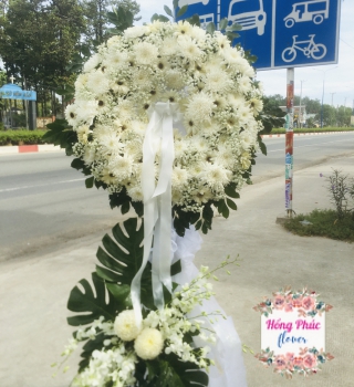 Hoa chia buồn mẫu hiện đại, màu trắng trang trọng