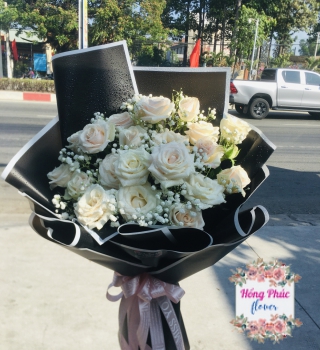 Bó Hồng kem nền đen cực kỳ sang chảnh khu vực Tân Uyên, Bình Dương 