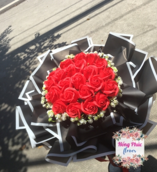 Bó Hồng sáp đỏ dáng tròn thơm lừng cho mọi dịp lễ 20/10 và 20/11