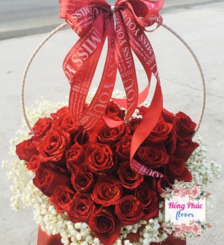 Giỏ trái tim hoa Hồng đỏ Ecuador rẻ đẹp cho ngày phụ nữ 
