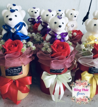 Bó mẫu hót 1 sáp 1 gấu rẻ đẹp chỉ 39k tặng ngày 20/10 và 20/11