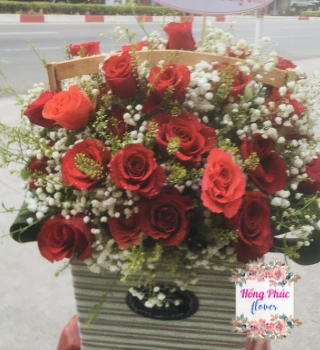 Giỏ hoa Hồng đỏ tặng người yêu giá rẻ nhất Tân Uyên 