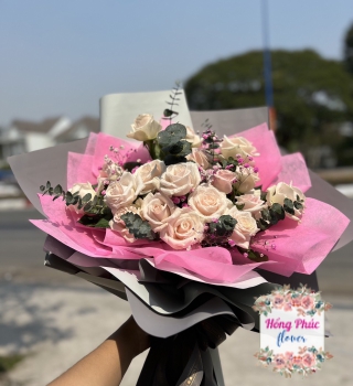 BÓ HOA HỒNG KEM XINH XẮN DỄ THƯƠNG TẶNG BẠN GÁI ngày valentine ở TÂN UYÊN