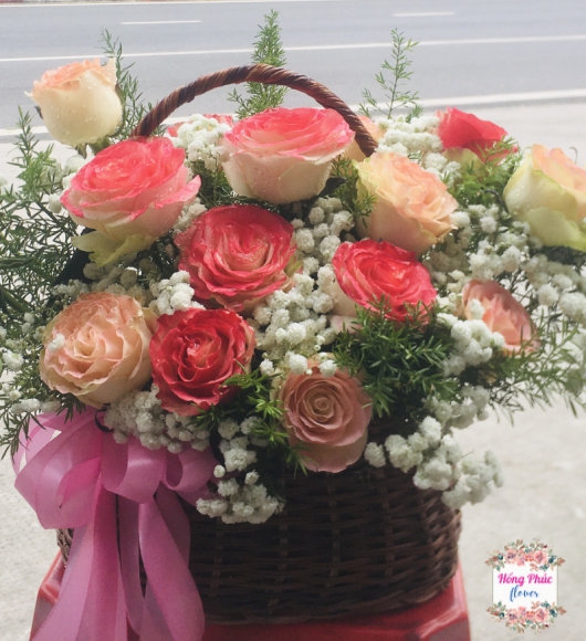 Giỏ hoa cute hiện đại rẻ đẹp cho ngày phụ nữ