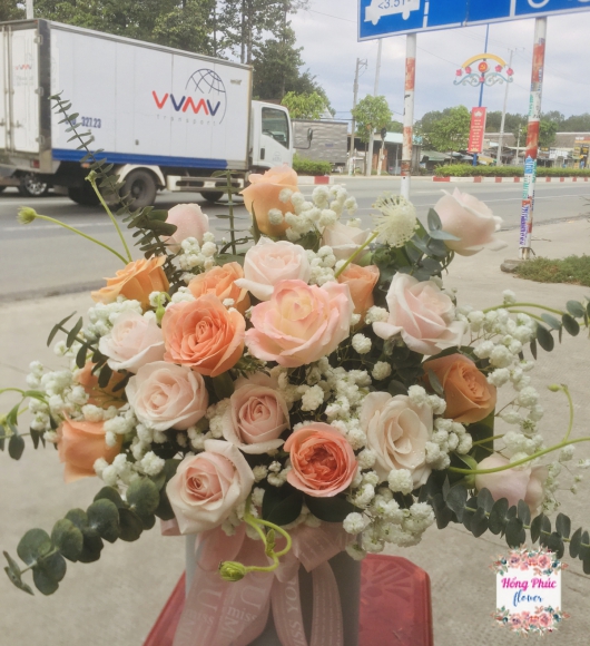 Hộp hoa với tông màu ngọt ngào dịu dàng ở Bình Dương