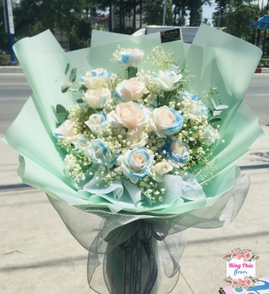 Bó Hồng tông xanh mát mẻ cho cả nam và nữ trong mọi dịp ở Bình Dương