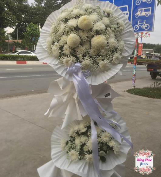 Kệ hoa chia buồn ở Bình Dương mẫu Hàn Quốc sang trọng