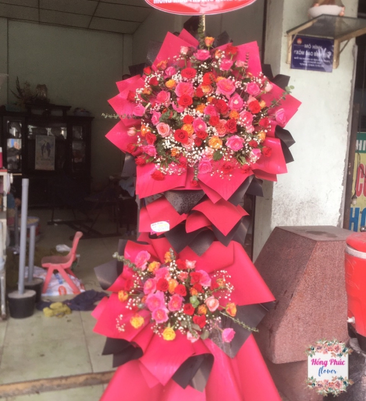 KỆ HOA KHAI TRƯƠNG 2 TẦNG MÀU ĐỎ GIÁ RẺ NHẤT TÂN UYÊN