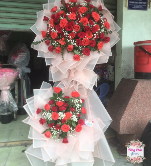 KỆ HOA HỒNG KHAI TRƯƠNG 2 TẦNG GIÁ RẺ NHẤT TÂN UYÊN