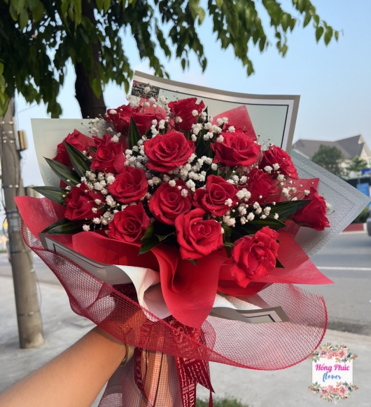 BÓ HOA HỒNG ĐỎ LÃNG MẠN TẶNG VỢ TẶNG NGƯỜI YÊU TÂN UYÊN BÌNH DƯƠNG