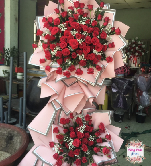 KỆ HOA HỒNG ĐỎ CHÚC MỪNG KHAI TRƯƠNG ĐIỆN MÁY TÂN UYÊN