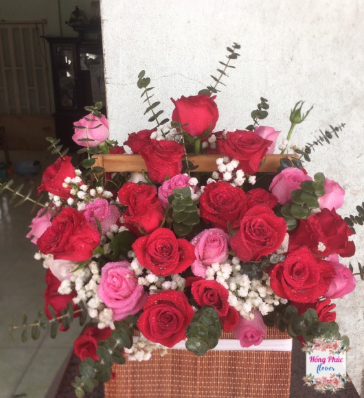 GIỎ HOA HỒNG KHAI TRƯƠNG TO ĐẸP RẺ TÂN UYÊN