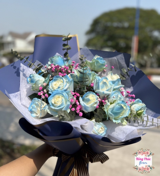 BÓ HỒNG XANH DƯƠNG TRẮNG XINH TẶNG BẠN NỮ, BẠN NAM KHU VỰC TÂN UYÊN