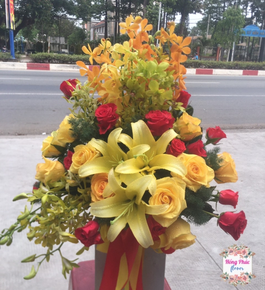 GIỎ HOA TẶNG MẸ, TẶNG SẾP, TẶNG ĐỐI TÁC Ở BÌNH DƯƠNG